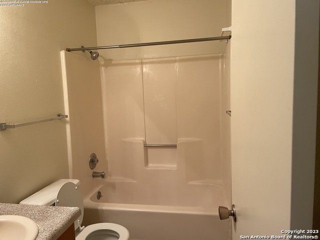 14439 Hereford Property Photo 7