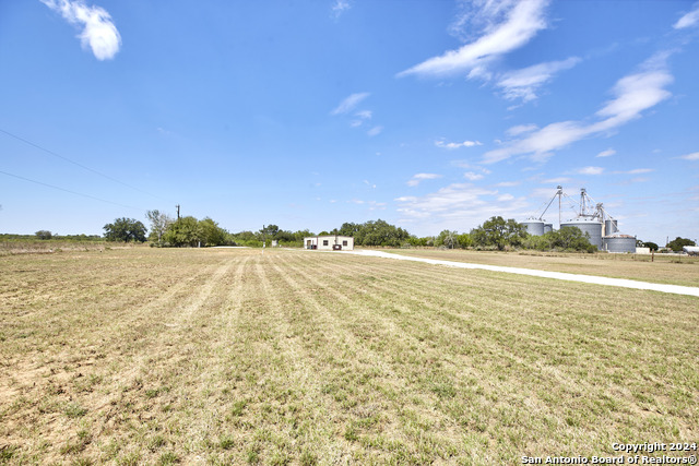 20625 Interstate 35 S Property Photo 8