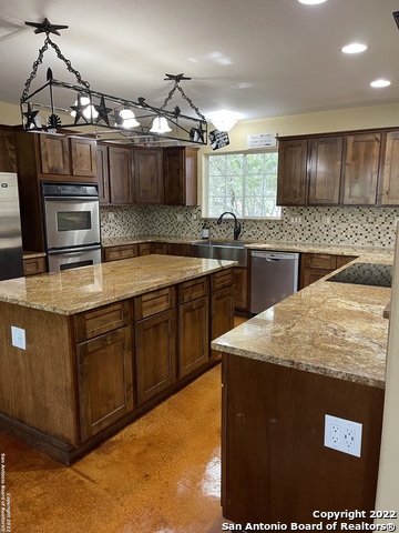 208 Scenic Mountain Dr Property Photo 7