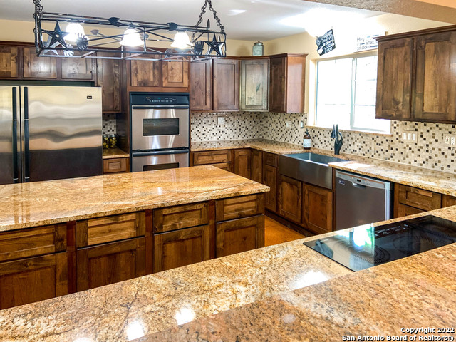 208 Scenic Mountain Dr Property Photo 9