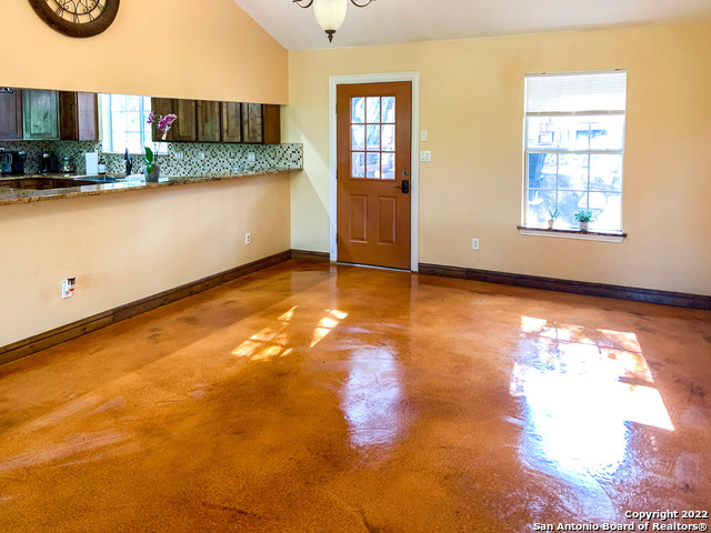 208 Scenic Mountain Dr Property Photo 13