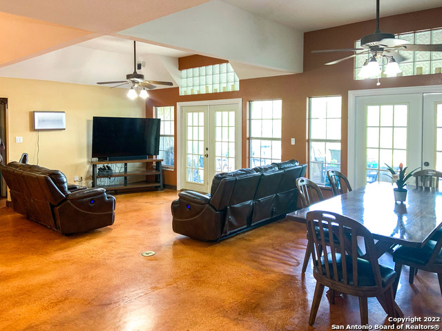 208 Scenic Mountain Dr Property Photo 14