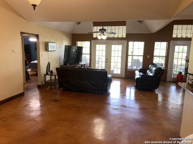 208 Scenic Mountain Dr Property Photo 16