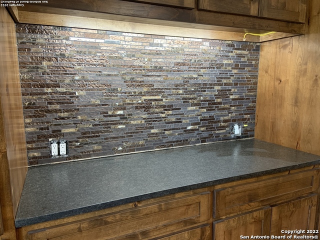 208 Scenic Mountain Dr Property Photo 19