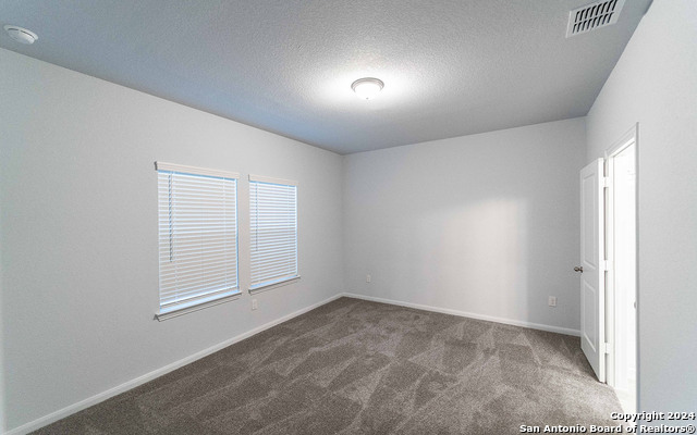 305 Jean St Property Photo 8