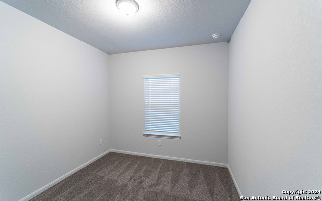 305 Jean St Property Photo 12