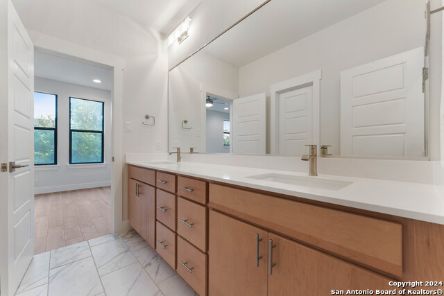 127 N Swiss Property Photo 14