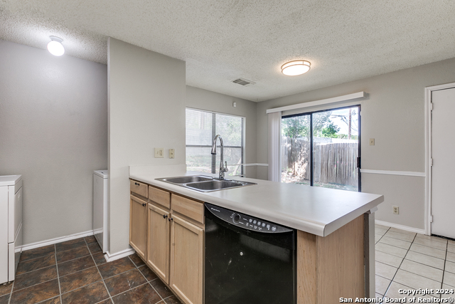 5007 Taylor Kenton Property Photo 11