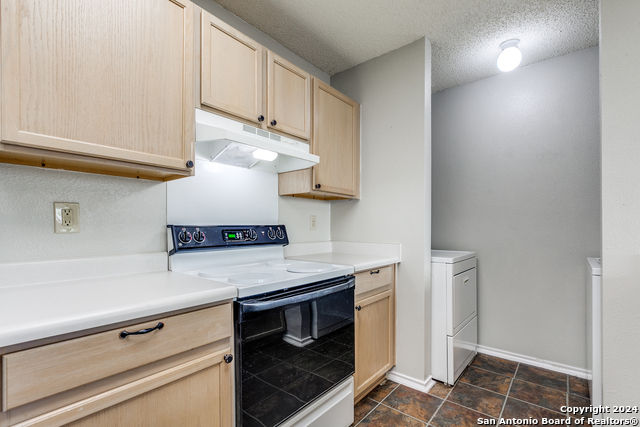 5007 Taylor Kenton Property Photo 12