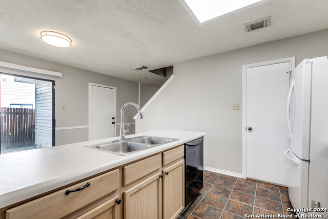 5007 Taylor Kenton Property Photo 13