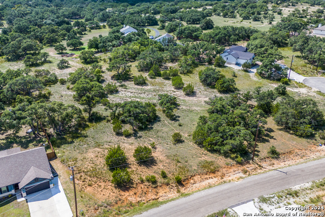114 Peter Kleid Loop Property Photo 3