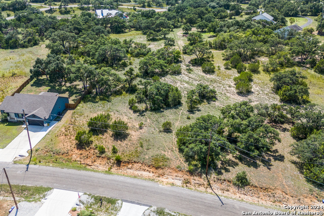 114 Peter Kleid Loop Property Photo 4