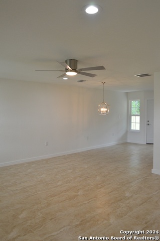 812 Uvalde St Property Photo 9