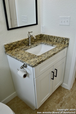 812 Uvalde St Property Photo 15