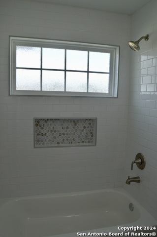 812 Uvalde St Property Photo 17