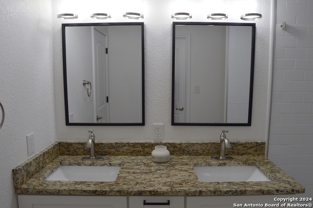 812 Uvalde St Property Photo 33