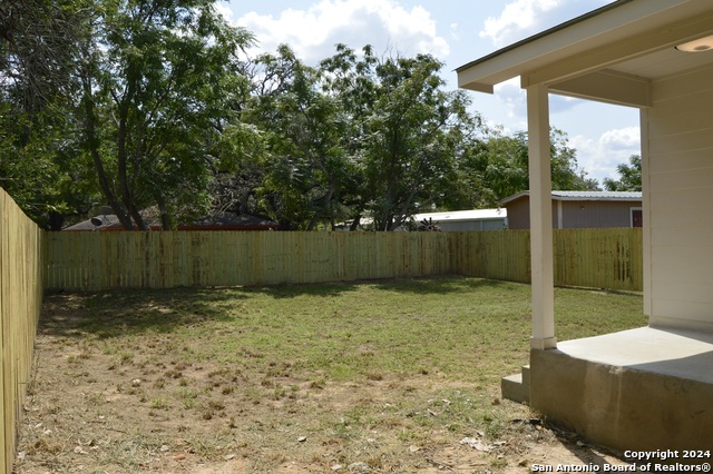 812 Uvalde St Property Photo 38