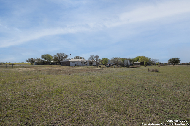 251 County Rd 444 Property Photo 8