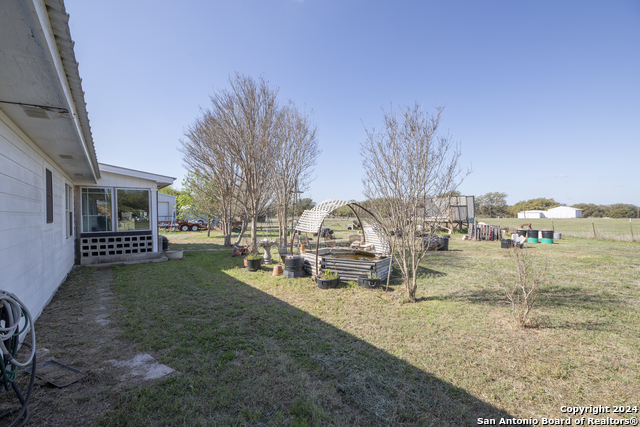 251 County Rd 444 Property Photo 11