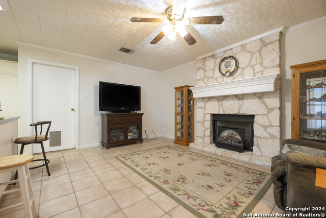 251 County Rd 444 Property Photo 23