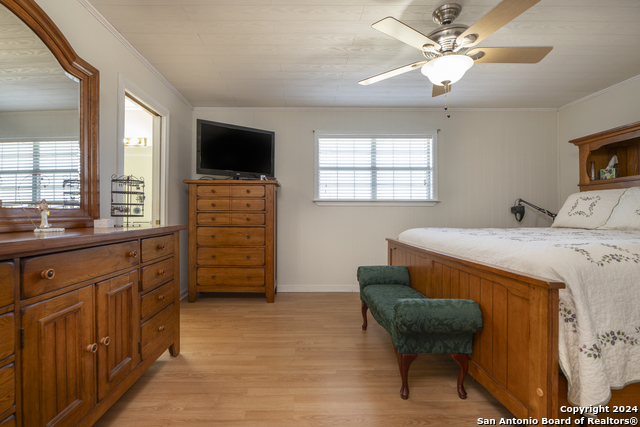 251 County Rd 444 Property Photo 28