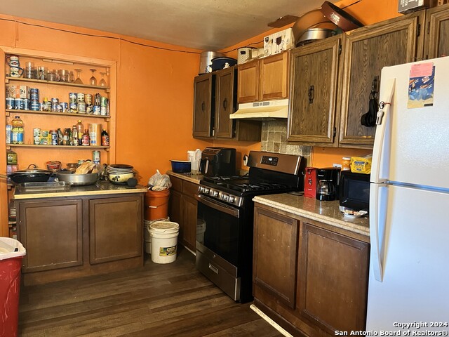 20268 Farm To Market Rd 471 S Property Photo 7
