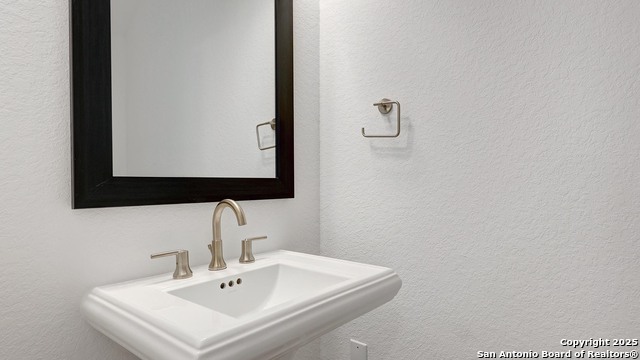 204 Alonzo Property Photo 23