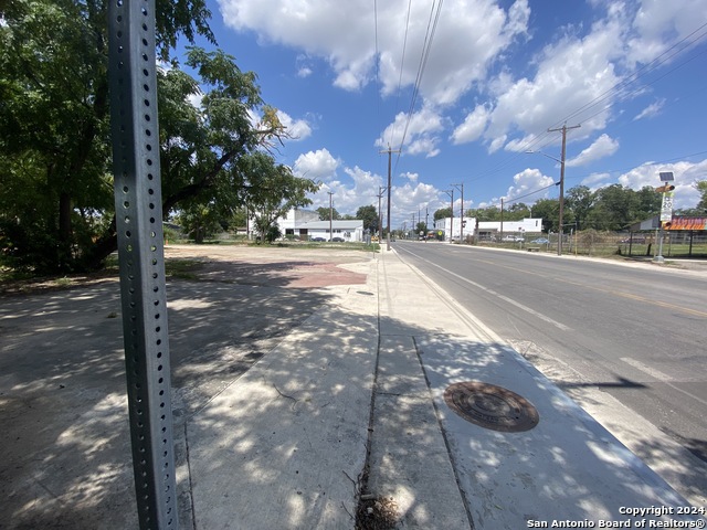 615 Roosevelt Property Photo 5