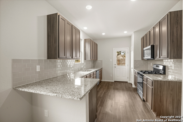 4963 Sandstone Way Property Photo 4