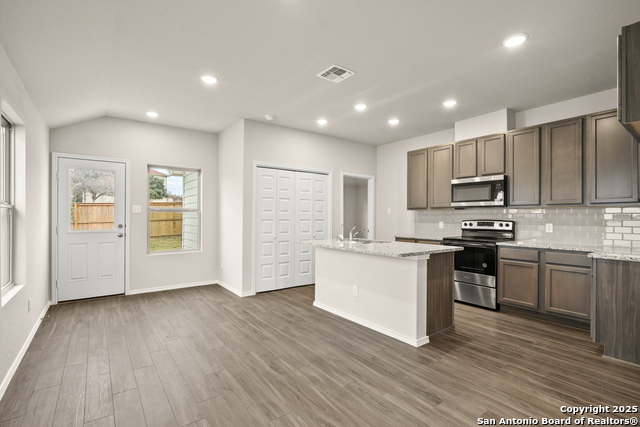 9415 Graze Land Dr Property Photo 6