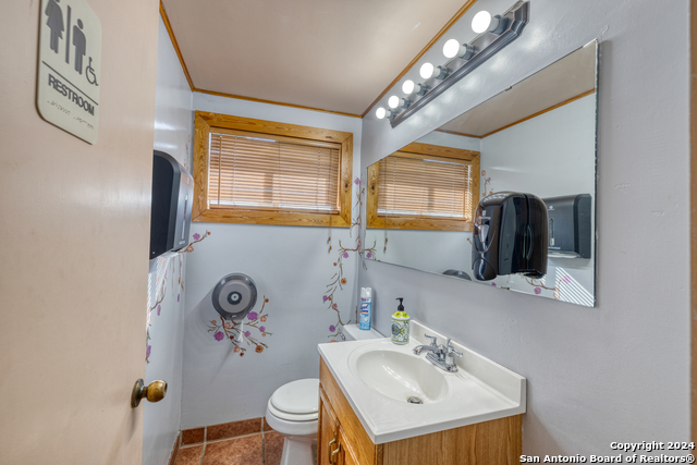 2309 E Main St Property Photo 15