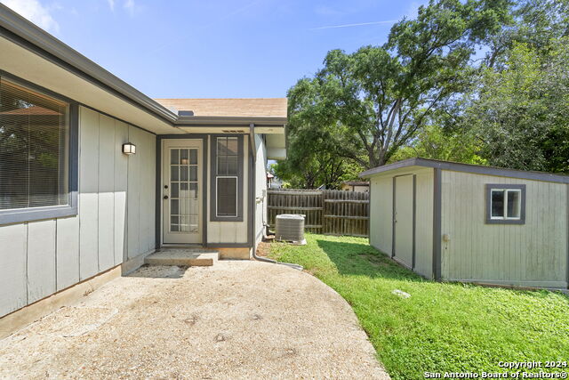 8016 Forest Ash Property Photo 33
