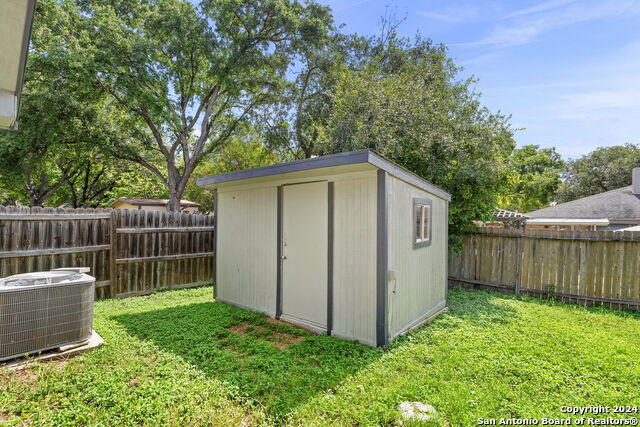 8016 Forest Ash Property Photo 35