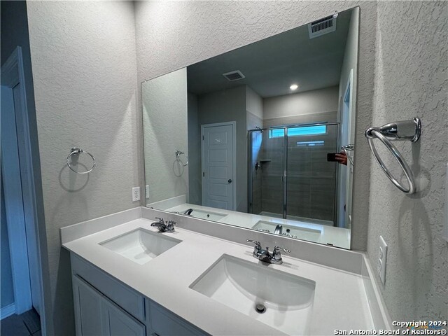 1280 Ella Property Photo 11