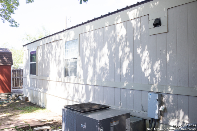 144 Shafter St Property Photo 19