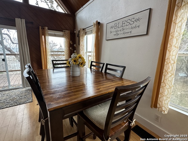 464 County Rd 262 Property Photo 11