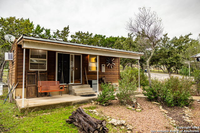 464 County Rd 262 Property Photo 27