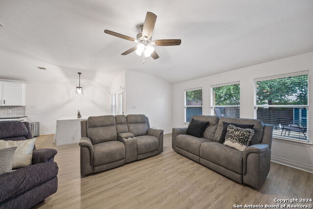 8534 El Camino Ct Property Photo 8