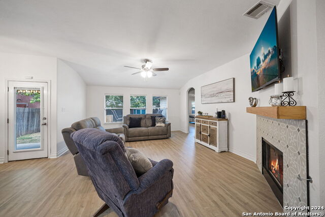 8534 El Camino Ct Property Photo 9