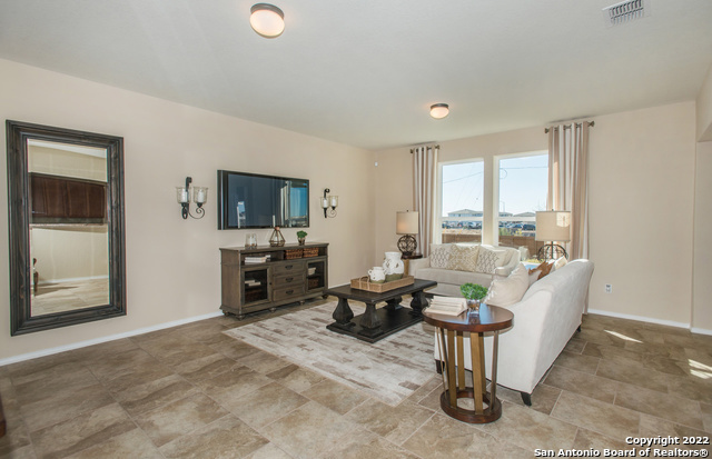 4088 Lily Glade Ln Property Photo 4