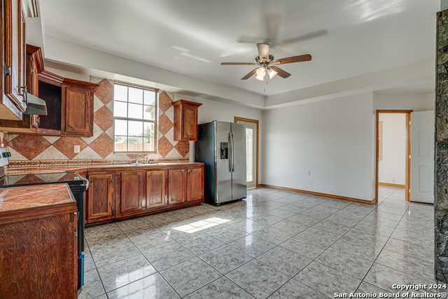 1129 Valeria Dr Property Photo 14