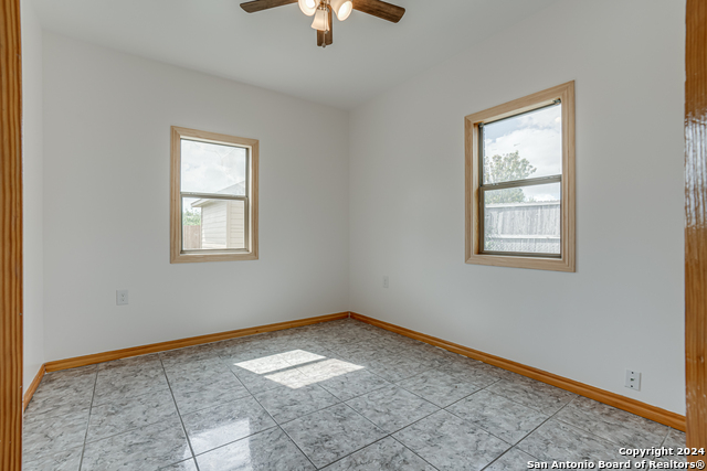 1129 Valeria Dr Property Photo 18