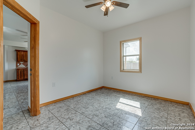 1129 Valeria Dr Property Photo 20