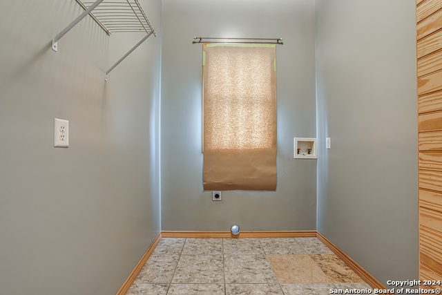 1129 Valeria Dr Property Photo 34
