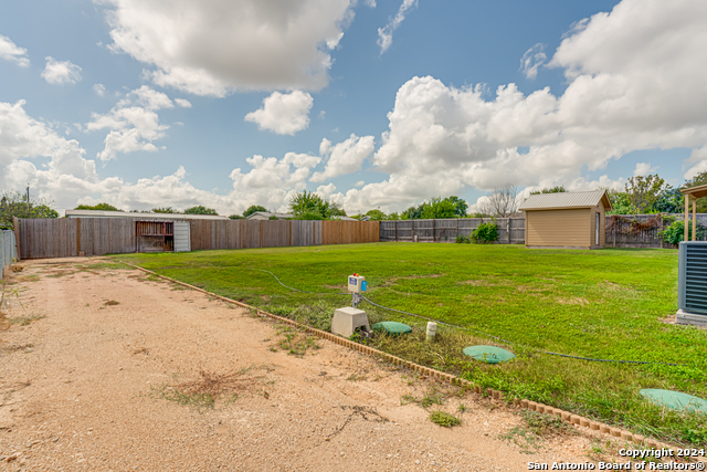 1129 Valeria Dr Property Photo 37