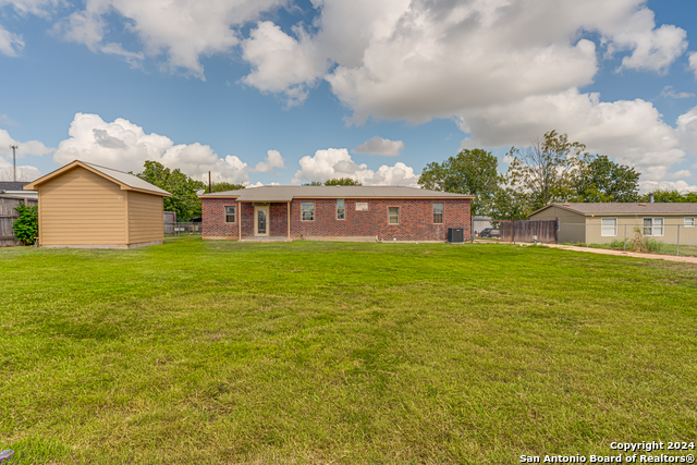 1129 Valeria Dr Property Photo 39