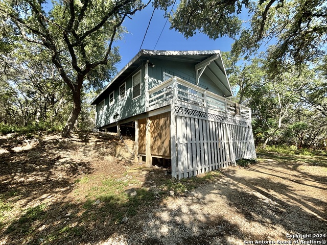 571 Firefly Dr Property Photo 2