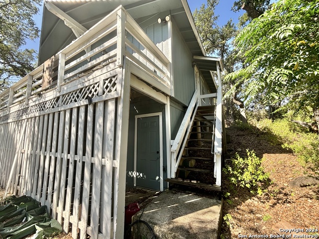 571 Firefly Dr Property Photo 3