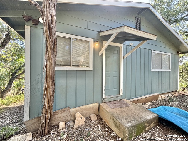 571 Firefly Dr Property Photo 13