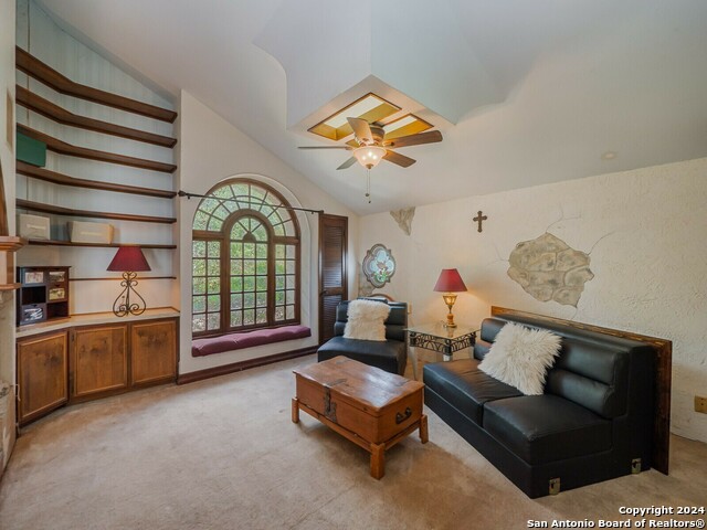 901 River Rd Property Photo 28